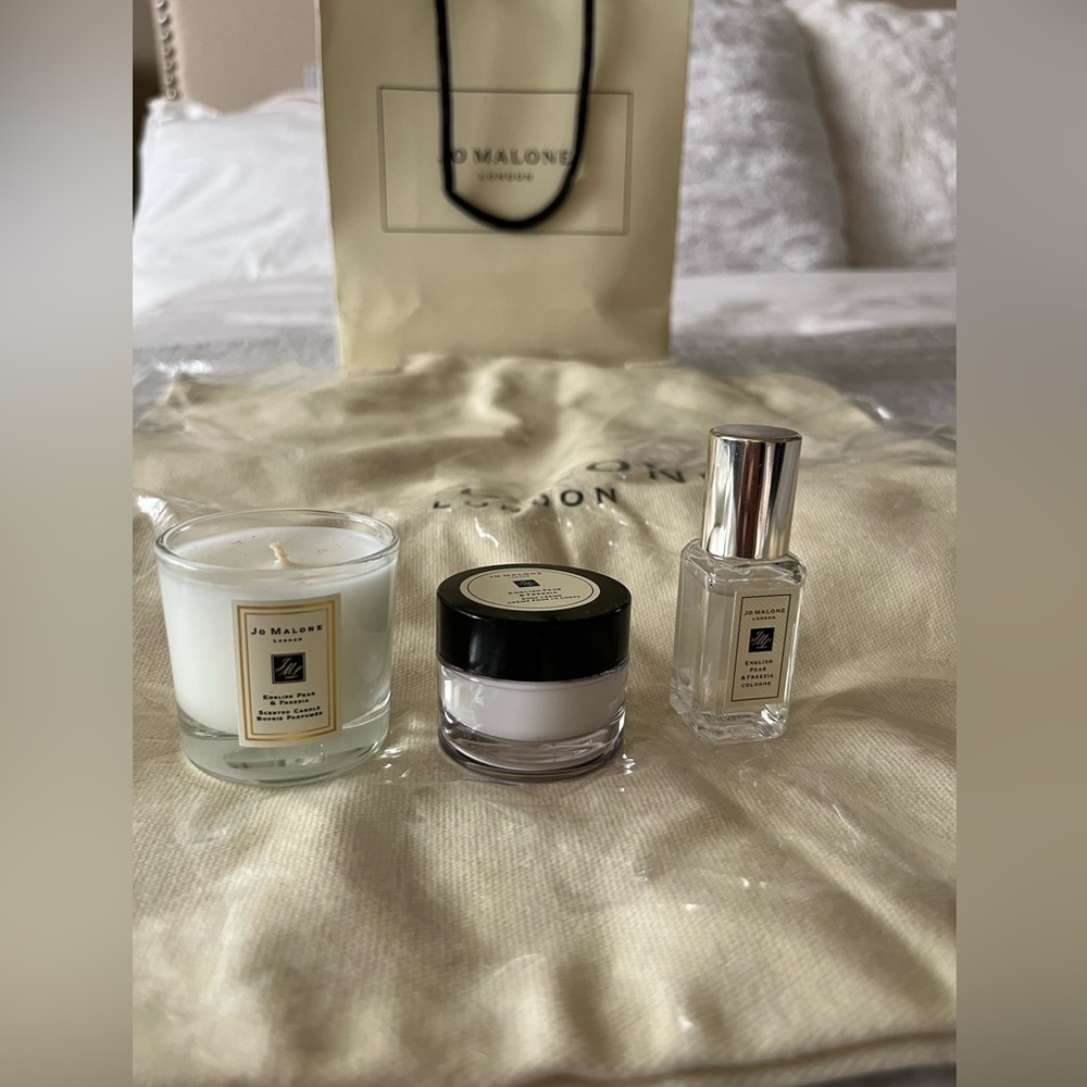 Jo Malone Travel Size Candle, Cream, and Cologne Set with Tote